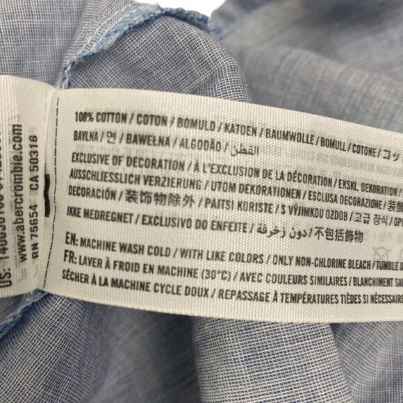 Abercrombie & Fitch light blue button down top size Small - Picture 4 of 6